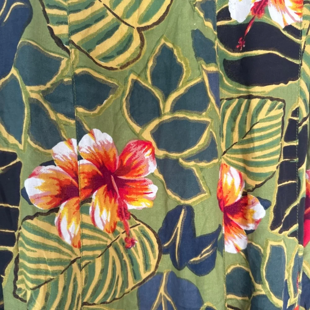 Hawaii Style Floral Dress - Picture 2 of 3
